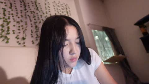 emma_johnson_ online show from October 27, 1:56 am