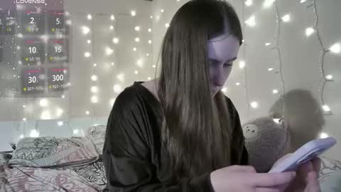 emma_just online show from December 18, 6:34 pm