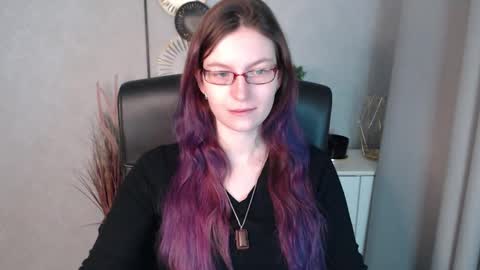 Snapshot of emma_lust94 chatting on January 7, 6:38 am emma online show from January 7, 6:38 am