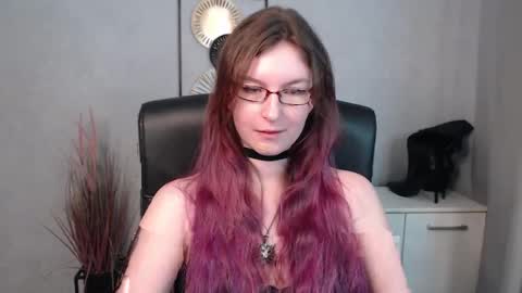 Snapshot of emma_lust94 chatting on March 12, 7:13 am emma online show from March 12, 7:13 am