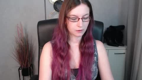 Snapshot of emma_lust94 chatting on February 5, 7:07 am emma online show from February 5, 7:07 am