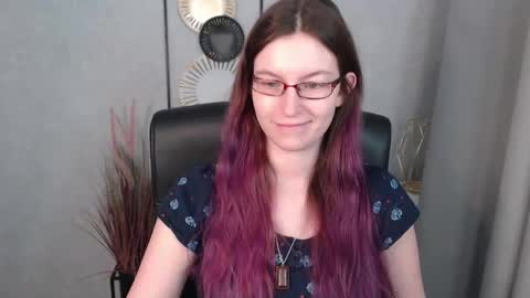 Snapshot of emma_lust94 chatting on January 17, 6:47 am emma online show from January 17, 6:47 am