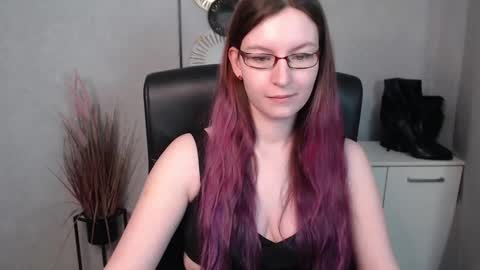 Snapshot of emma_lust94 chatting on February 26, 7:02 am emma online show from February 26, 7:02 am