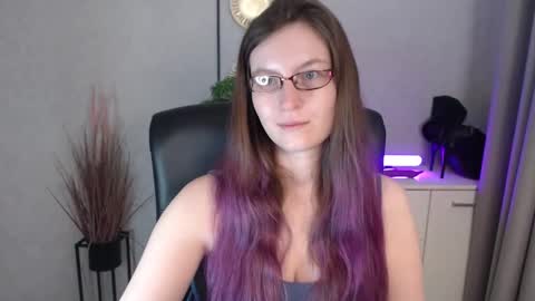 emma online show from November 26, 6:58 am