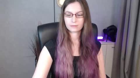 Snapshot of emma_lust94 chatting on September 25, 6:56 am emma online show from September 25, 6:56 am