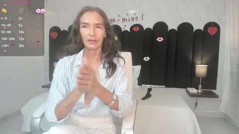 Snapshot of emma_mendoza chatting on March 12, 12:15 pm Emma online show from March 12, 12:15 pm