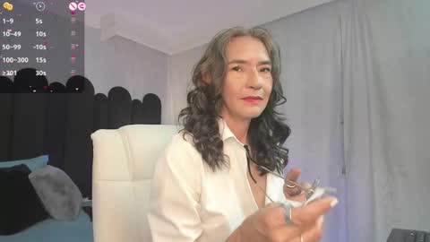 Snapshot of emma_mendoza chatting on February 7, 12:17 pm Emma online show from February 7, 12:17 pm