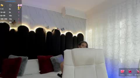 Snapshot of emma_mendoza chatting on September 26, 12:25 pm Emma online show from September 26, 12:25 pm