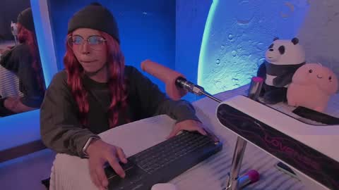     online show from January 28, 10:02 am