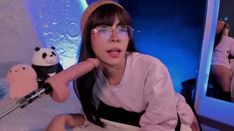     online show from January 26, 11:06 am