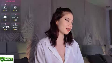 Emma online show from October 28, 8:09 am