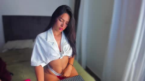 Emma INDEPENDENT MODEL online show from February 7, 9:48 pm