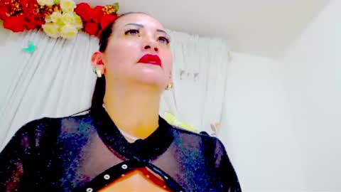 Snapshot of emma_saenzz chatting on December 5, 3:59 am emma_saenzz online show from December 5, 3:59 am