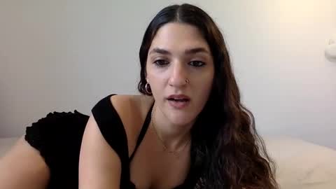 Snapshot of emmababy2322 chatting on December 12, 5:26 pm Emma online show from December 12, 5:26 pm