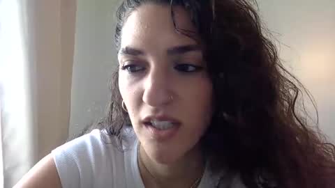 Snapshot of emmababy2322 chatting on January 31, 4:38 pm Emma online show from January 31, 4:38 pm