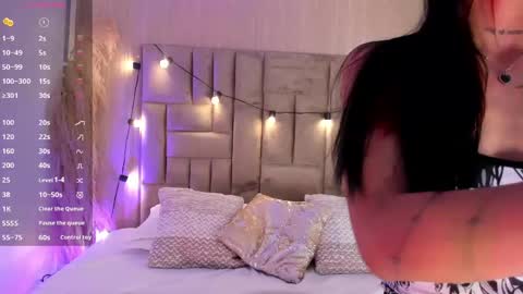           online show from June 3, 11:33 am