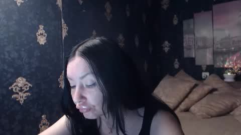 EmmaGoldX online show from January 13, 9:30 pm