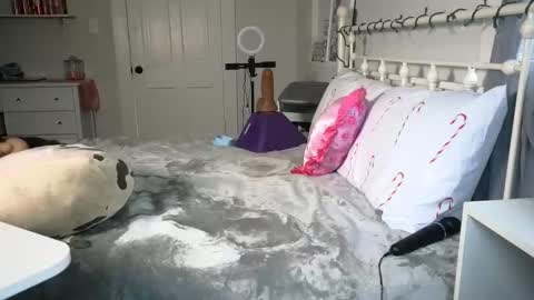 Snapshot of emmagray01 chatting on December 27, 6:53 pm emmagray01 online show from December 27, 6:53 pm