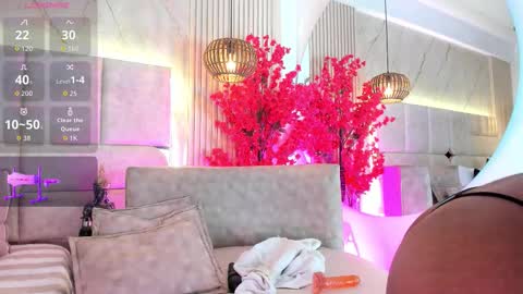 emmalove01 online show from March 9, 3:21 am