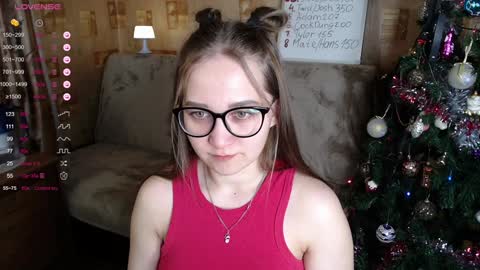 Snapshot of emmatiny chatting on January 5, 12:21 pm Mia online show from January 5, 12:21 pm