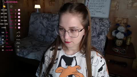 Snapshot of emmatiny chatting on December 6, 12:16 pm Mia online show from December 6, 12:16 pm
