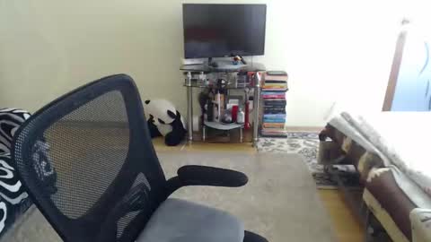 Snapshot of emmatoo95 chatting on October 13, 1:36 pm Emmatoo online show from October 13, 1:36 pm
