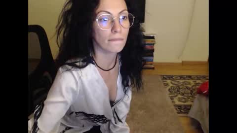 Snapshot of emmatoo95 chatting on October 15, 5:37 pm Emmatoo online show from October 15, 5:37 pm