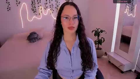 Emma Torres online show from October 7, 2:21 pm