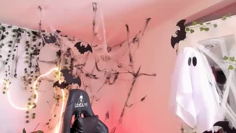 Emma Torres online show from October 28, 5:52 pm