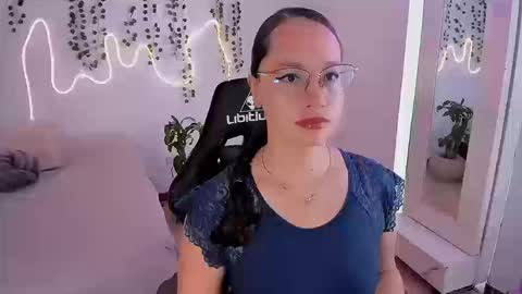 Emma Torres online show from September 25, 2:27 pm