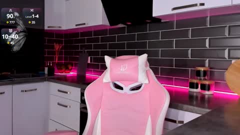 Emma online show from February 17, 7:04 am