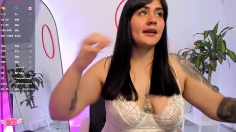 Snapshot of emmax_x chatting on December 13, 11:34 am EMMA online show from December 13, 11:34 am