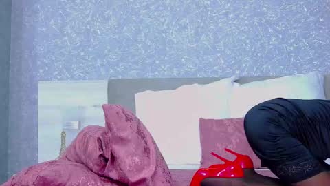 EmmaXXXQueen online show from October 30, 6:49 am