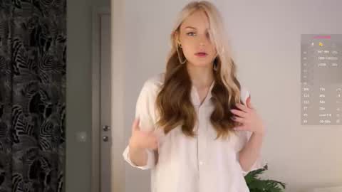 Aurora online show from October 5, 6:51 am