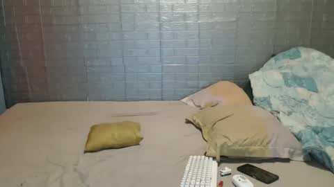 Emmily000 online show from January 11, 10:37 pm