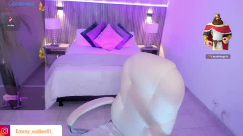 Emmy Walker online show from October 1, 11:15 am