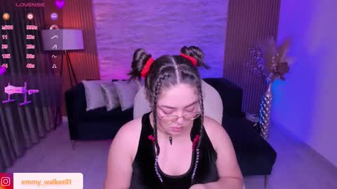 Emmy Walker online show from December 2, 11:12 am