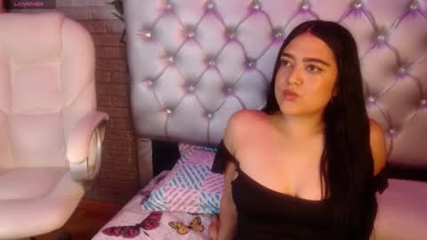 emmymiller1 online show from October 6, 6:56 pm