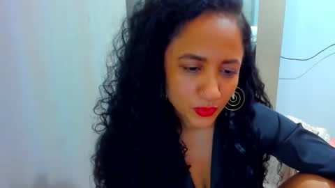 emperatriztapia online show from March 24, 1:33 am