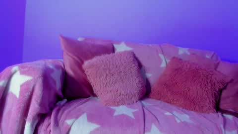 Snapshot of emy_colee chatting on February 24, 11:08 am Emy online show from February 24, 11:08 am