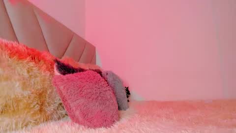 Snapshot of emy_colee chatting on December 20, 1:11 pm Emy online show from December 20, 1:11 pm