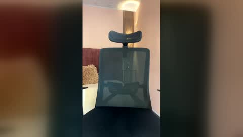 Emy online show from January 8, 9:30 pm