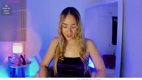 EMYLY  online show from February 4, 8:45 pm