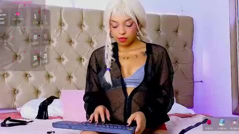 Snapshot of ened_nessa chatting on February 17, 12:27 pm Schedule 600a.m - 200p.m Col hour online show from February 17, 12:27 pm