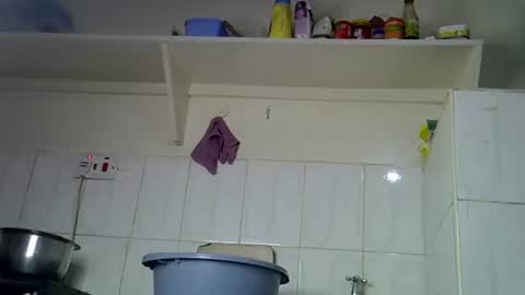 enkarxx online show from April 2, 1:36 am