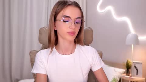 entya online show from November 21, 5:09 am