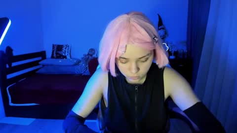 Erica online show from January 17, 9:39 pm