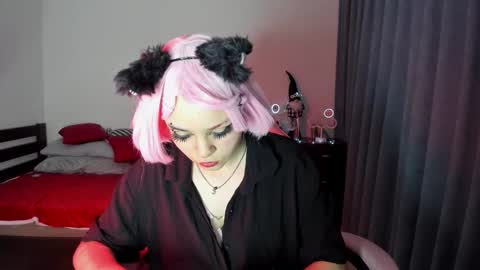 Erica online show from January 6, 7:45 pm