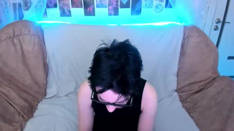 Ericka online show from December 17, 11:47 am