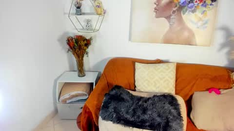 E R I K A  - L  Y R I C S online show from March 7, 6:09 am